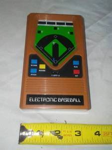 lot 55 image: Vintage Baseball Handheld Electronic game