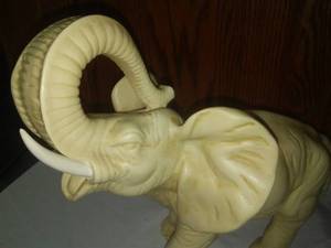 lot 136 image: Elephant Decor very heavy