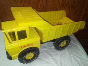 lot 151 image: Tonka Dump Truck