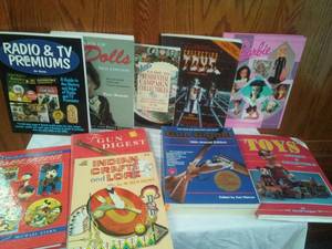 lot 179 image: Ten collector books