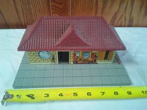 lot 181 image: Metal Union Station, MAR, Vintage,