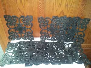 lot 184 image: 9 plastic panels 11 x 10.5.