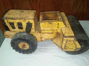 lot 193 image: Tonka Roller Packer hard to find
