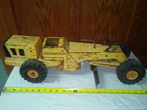 lot 194 image: Tonka Monster Grader.