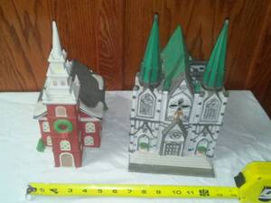 lot 79 image: 2 Dept 56 Churches.