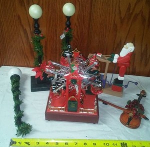 lot 85 image: Ferris wheel battery operated & more.
