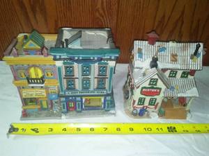 lot 86 image: Lemax Buildings