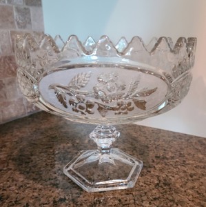Pair Decorative Crystal Bowls
