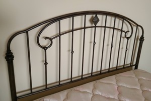 Bronze Colored Metal Queen Bedset