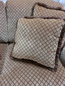 Hickory Hill Loveseat
