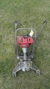 lot 2 image: Concrete Screed power unit