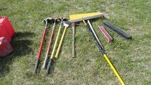lot 17 image: Shovels, Pick, Broom, Axe handle