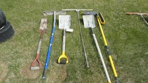 lot 41 image: Spade, squeegees, broom, shovels, cement tool