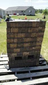 lot 101 image: Approximately 325 Bricks Charcoal color