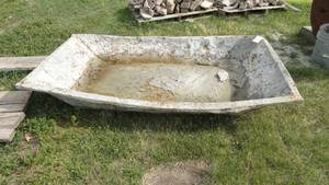 lot 186 image: Mud Tub
