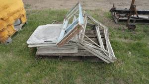 lot 190 image: Mud Boards and Stands