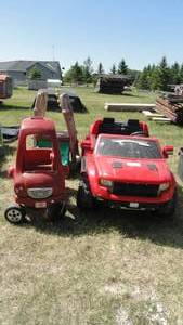 lot 204 image: Kids Raptor Truck, Step 2 Car, Kids play set. Condition unknown
