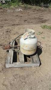 lot 222 image: Propane Tank & Buner