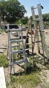 lot 260 image: Ladders & Saw horse