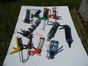 lot 75 image: Caulking Guns