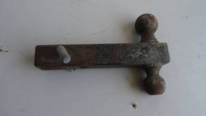lot 327 image: Receiver Hitch