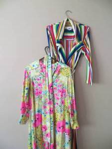 2 Pieces of VINTAGE Womens Clothing