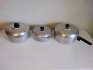 Set of 3 Magnalite Pots
