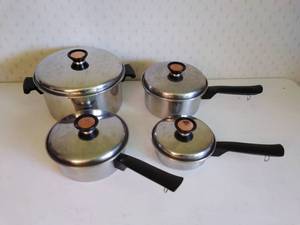 Set of 4 Duncan Hines Pots