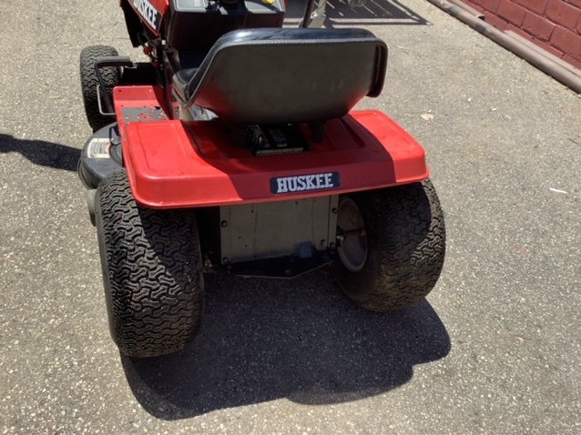 Old huskee riding discount mower