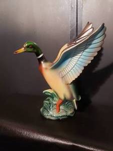 lot 95 image: Vintage Lot of Duck Decoys & Decor