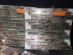 lot 43 image: Assortment of Mosaic Tile