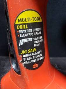 lot 61 image: Drills, No Charger & Charger wNo Drill