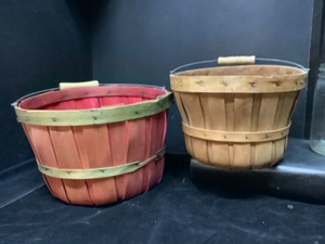 lot 171 image: Vintage Apple Baskets, Milk Bottles & Jars