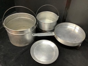 lot 175 image: Boy Scout Aluminum & Enamel Camping Cookware