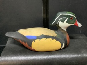 lot 123 image: Decorative Duck Items