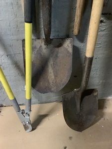 lot 185 image: Variety of Yard Maintenance Tools