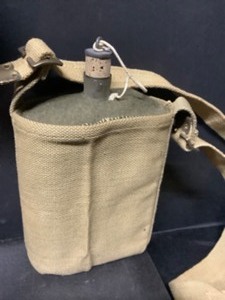 lot 128 image: Variety of Vintage Canteens