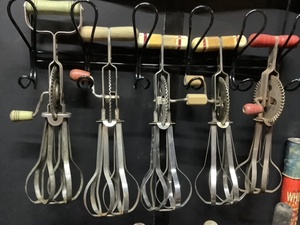 lot 147 image: Vintage Kitchenware