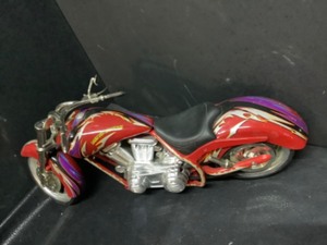 lot 130 image: 5 Collectible Motorcycle Models