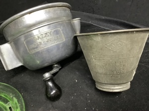 lot 131 image: Vintage Kitchen Shakers, Shredders & More