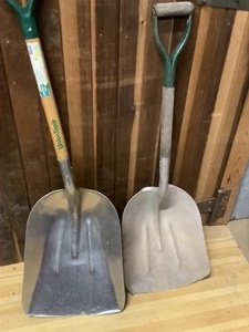 lot 191 image: Lot of Snow & Scoop Shovels