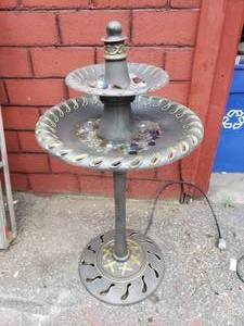 lot 4 image: Vintage Cast Iron 2 Tier Birdbath Fountain