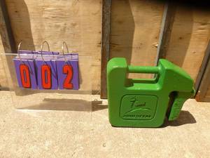 John Deere suitcase weight. 40 lbs. As shown.