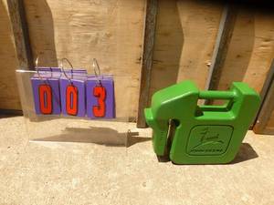 John Deere suitcase weight. 40 lbs. As shown.