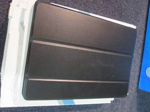 lot 11 image: 4 iPad (2017) Cases Z2...