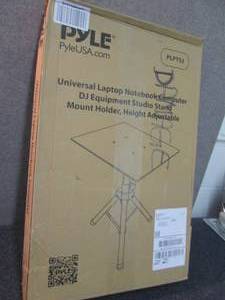 lot 29 image: Pyle Universal Laptop Notebook Comp...