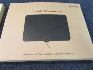 lot 55 image: Digital HDTV Antenna Z2...