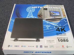 lot 60 image: HDTV Antenna ...