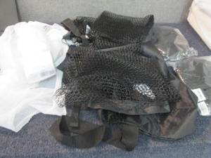 lot 78 image: 4 Mesh Laundry Bags, 2 Collapsible ...