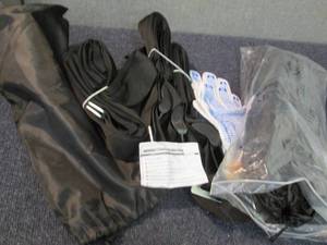 lot 83 image: 2 Sets of Movings Straps & Gloves i...